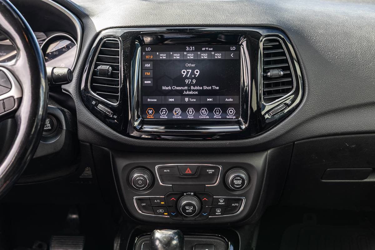 Used 2020 Jeep Compass Limited FWD image 10