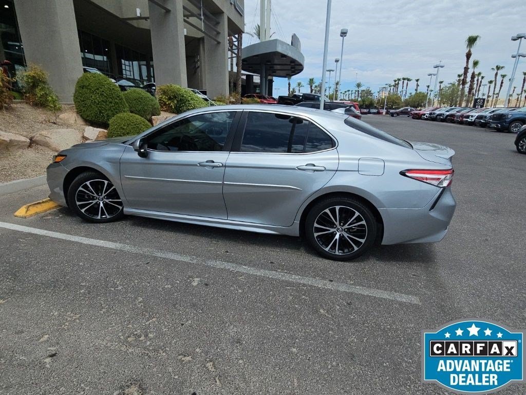 Used 2020 Toyota Camry SE w/ Audio Package FWD image 14