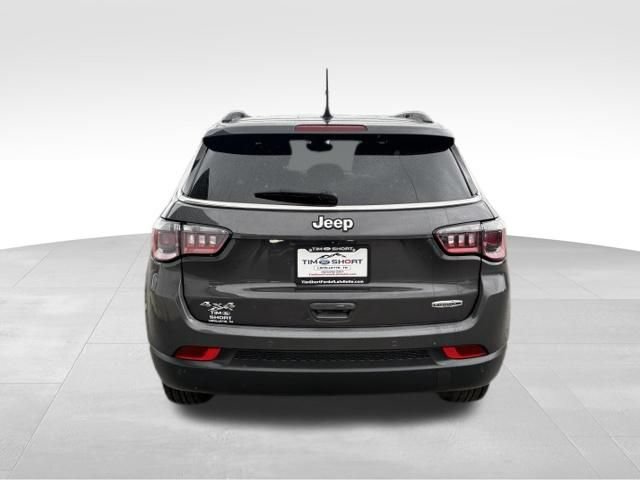 Used 2024 Jeep Compass Latitude AWD/4WD image 10