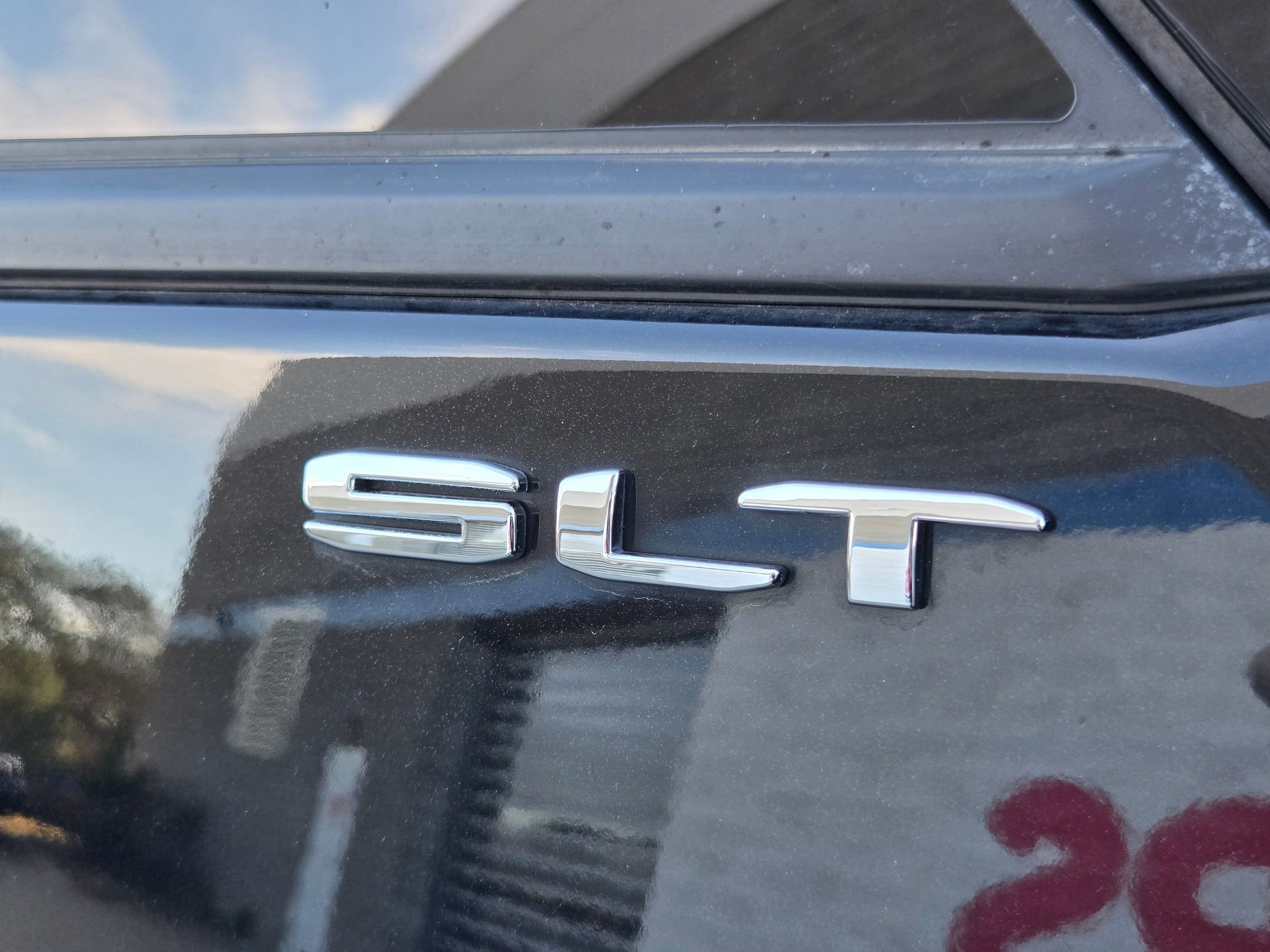 Used 2023 GMC Terrain SLT w/ LPO, Floor Liner Package image 9