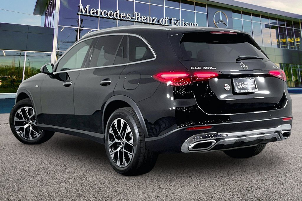 Certified 2025 Mercedes-Benz GLC 350e 4MATIC image 2
