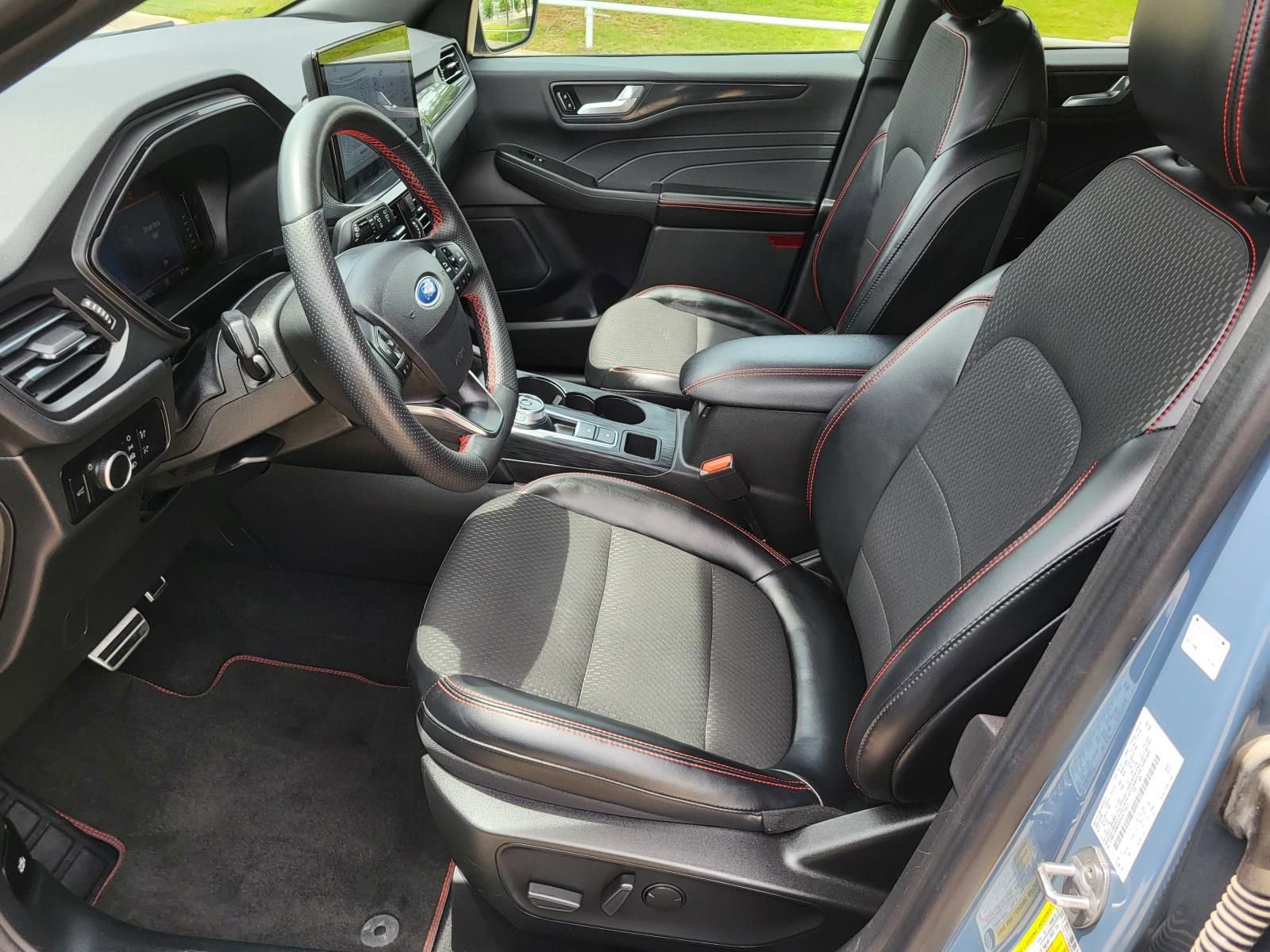Used 2023 Ford Escape ST-Line w/ Tech Pack #1 FWD image 24
