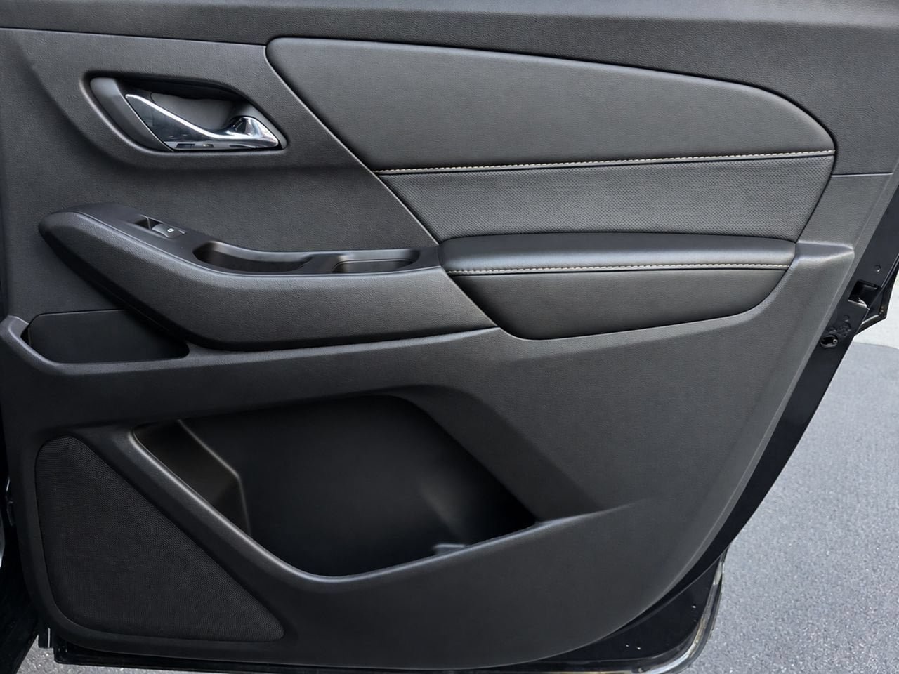 Used 2019 Chevrolet Traverse Premier w/ Redline Edition FWD image 36