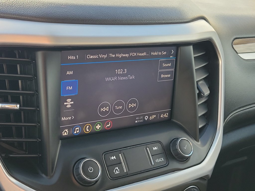 Used 2023 GMC Acadia SLE w/ Driver Convenience Package FWD image 24