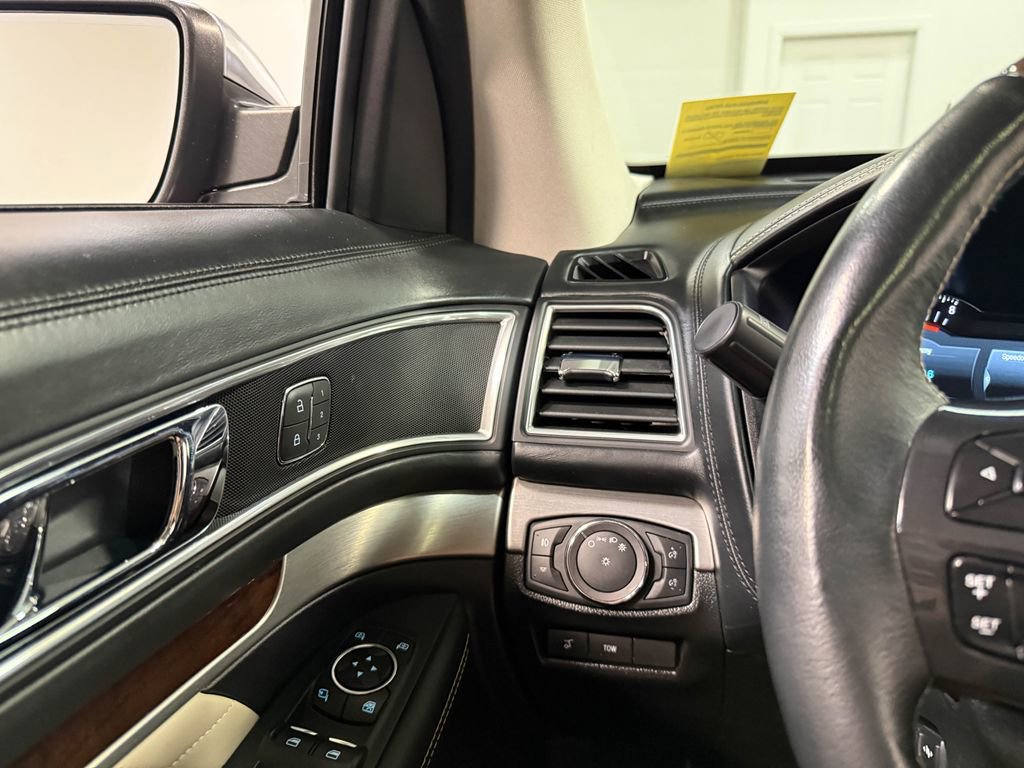Used 2018 Ford Explorer Platinum AWD/4WD image 76