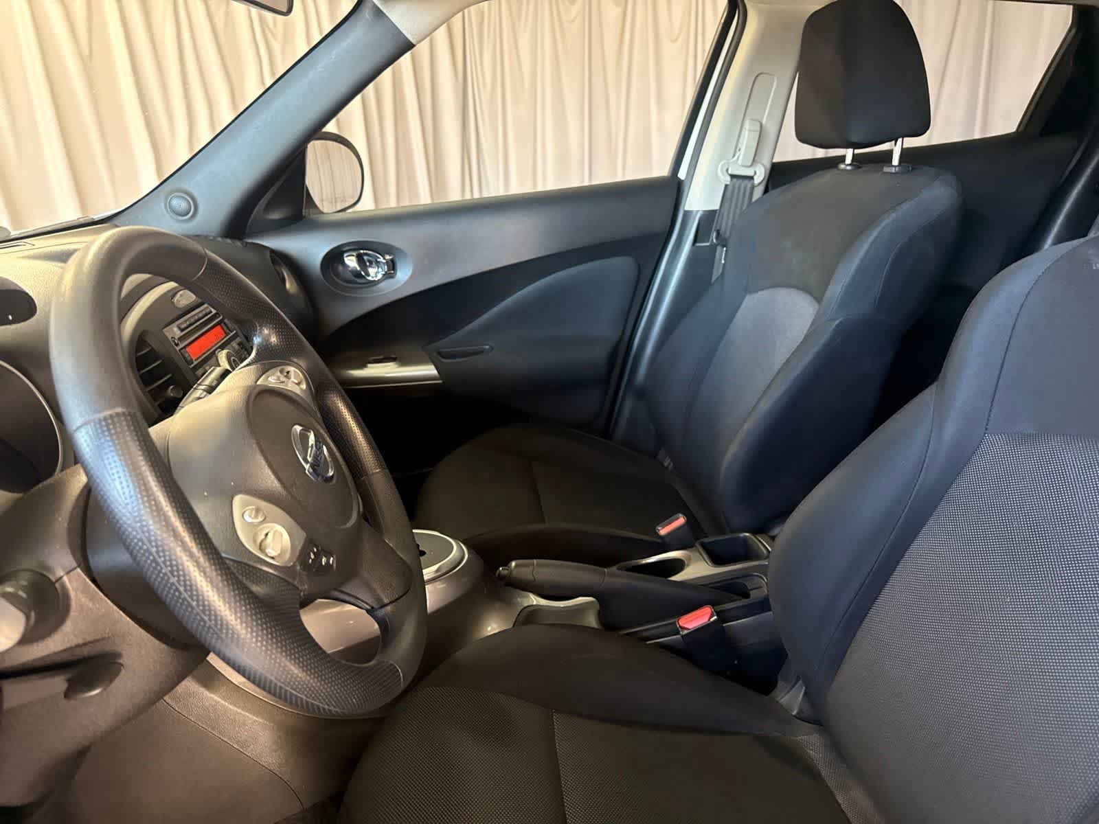 Used 2014 Nissan Juke S FWD image 20