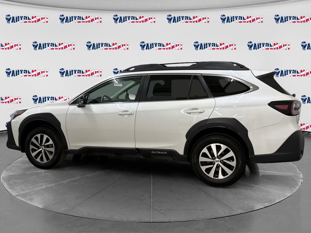Used 2023 Subaru Outback Premium image 2