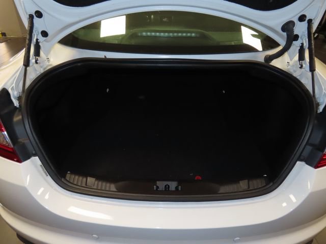 Used 2012 Jaguar XF image 28