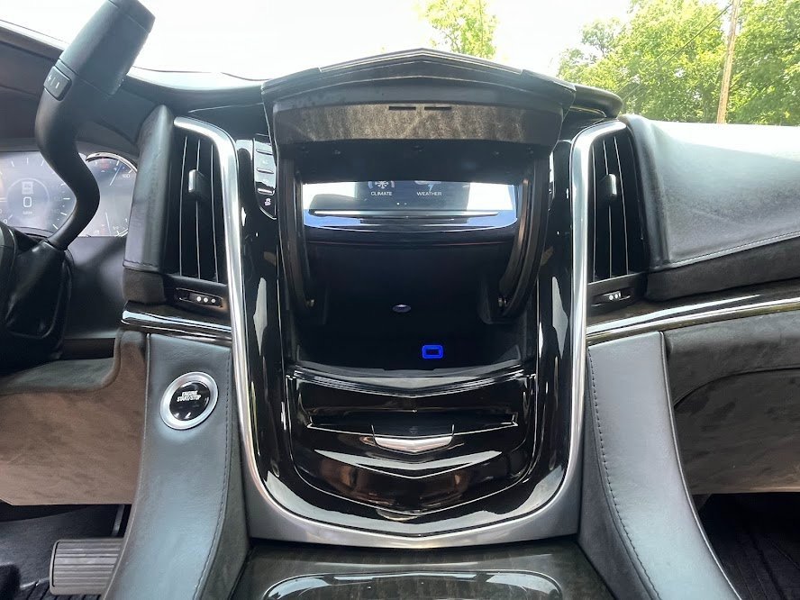 Used 2019 Cadillac Escalade Platinum image 20
