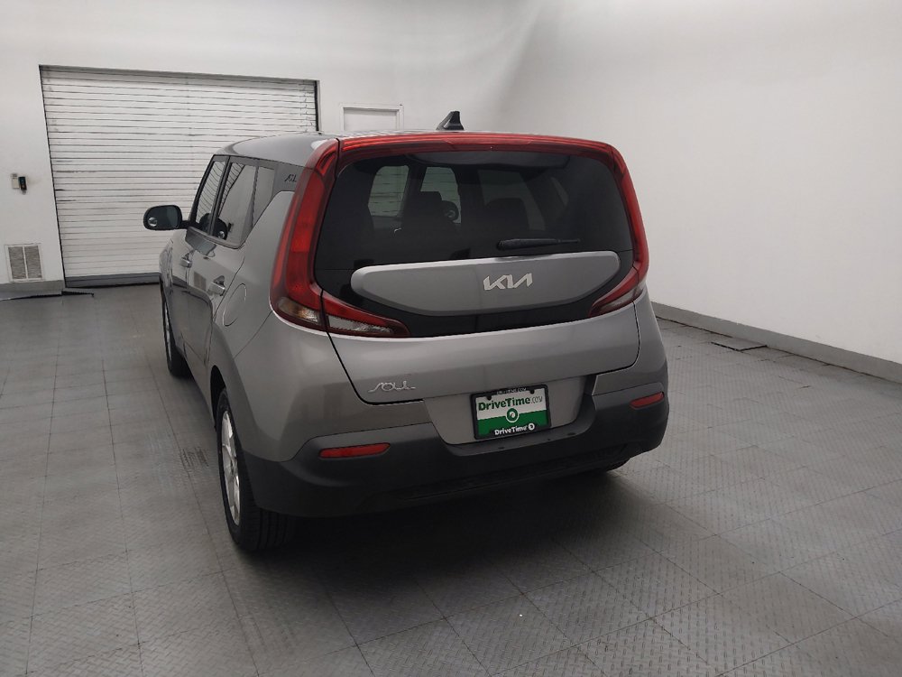 Used 2022 Kia Soul LX w/ Technology Package FWD image 6