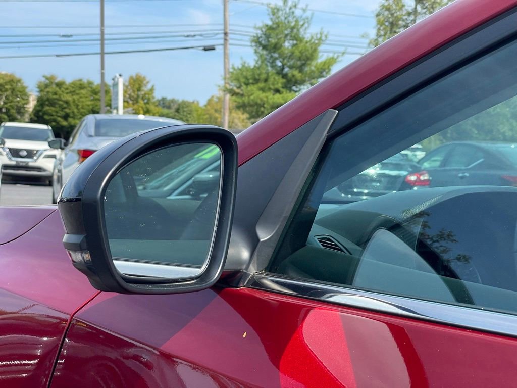 Certified 2022 Nissan Sentra SR FWD image 24