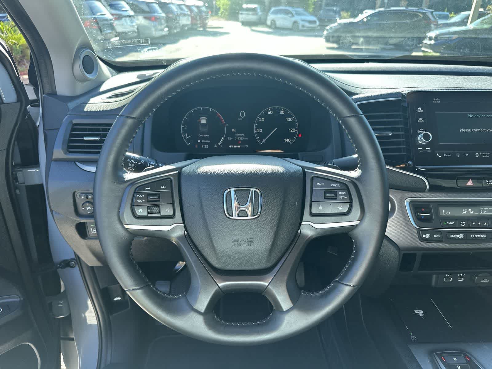 Used 2025 Honda Ridgeline Sport image 18