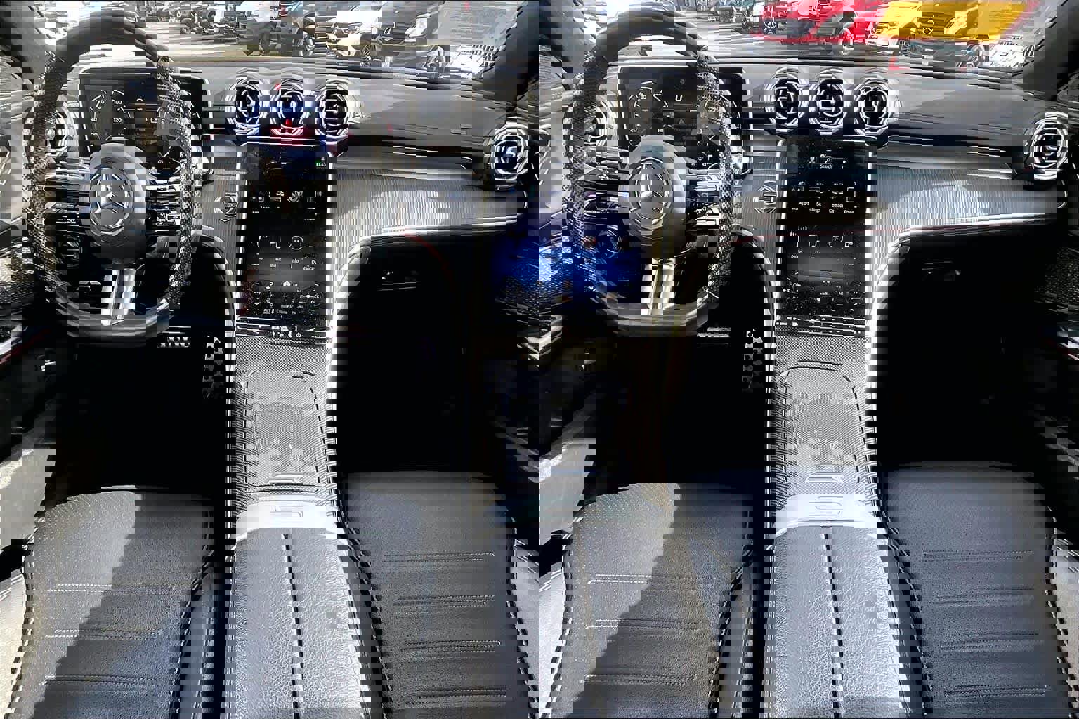 Used 2023 Mercedes-Benz C 300 4MATIC Sedan image 15