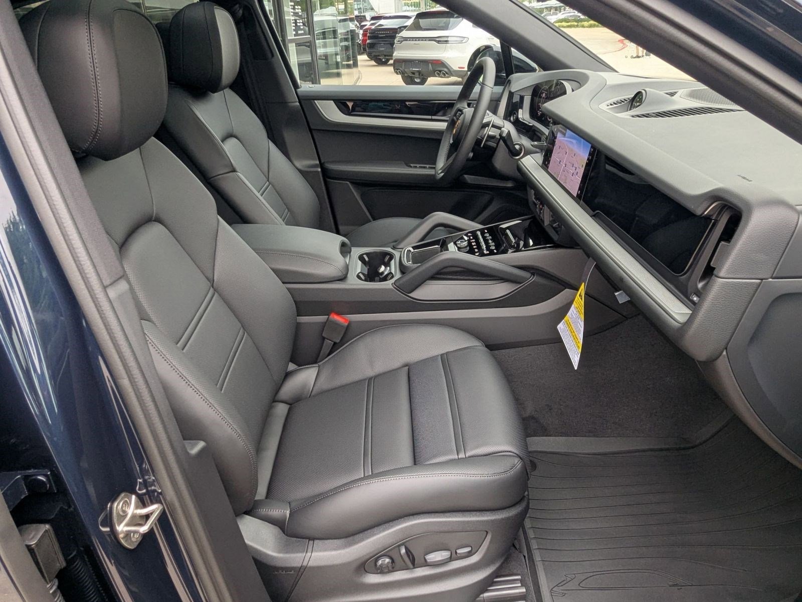 New 2026 Porsche Cayenne Coupe AWD/4WD image 24