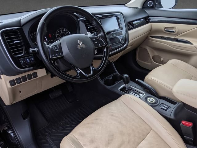 Used 2016 Mitsubishi Outlander GT AWD/4WD image 5