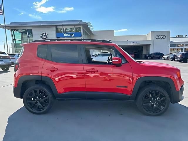 Used 2018 Jeep Renegade Altitude w/ Advanced Technology Group AWD/4WD image 2