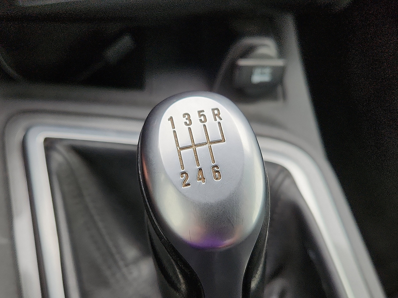 Used 2010 Dodge Challenger R/T RWD image 15