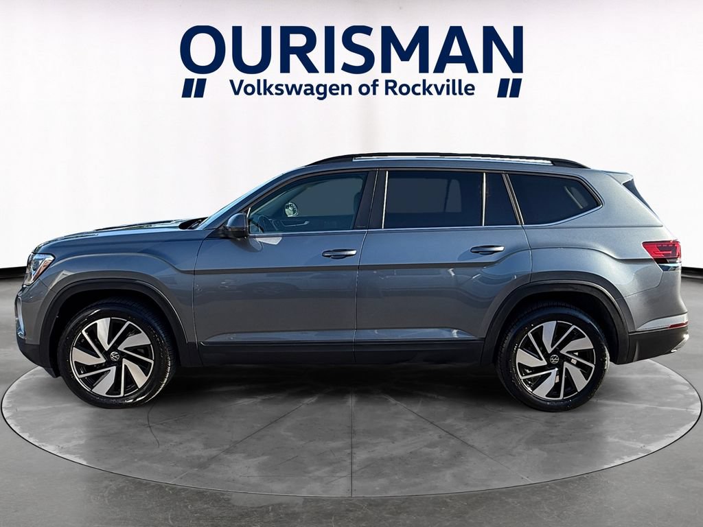 Used 2025 Volkswagen Atlas SE AWD/4WD image 3