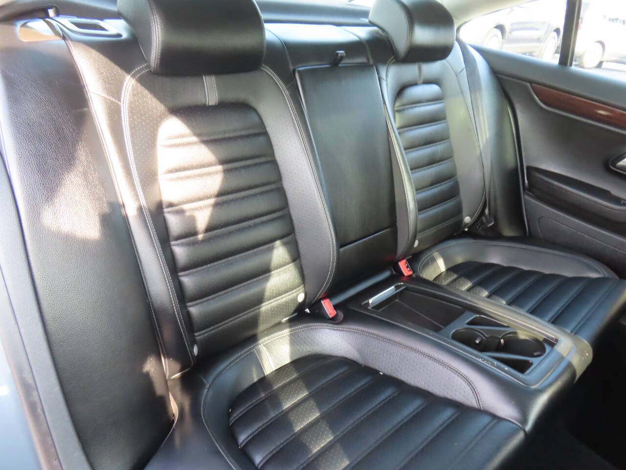 Used 2012 Volkswagen CC Lux Plus FWD image 38