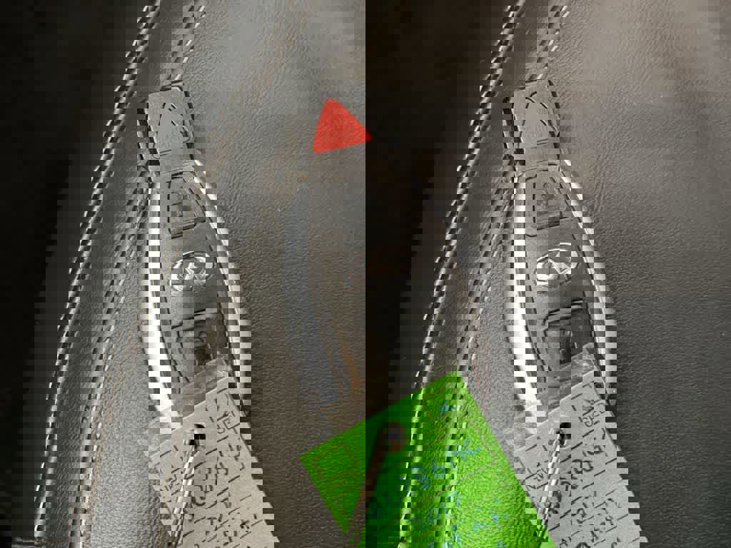 Used 2017 INFINITI QX30 Premium w/ Navigation Package image 29