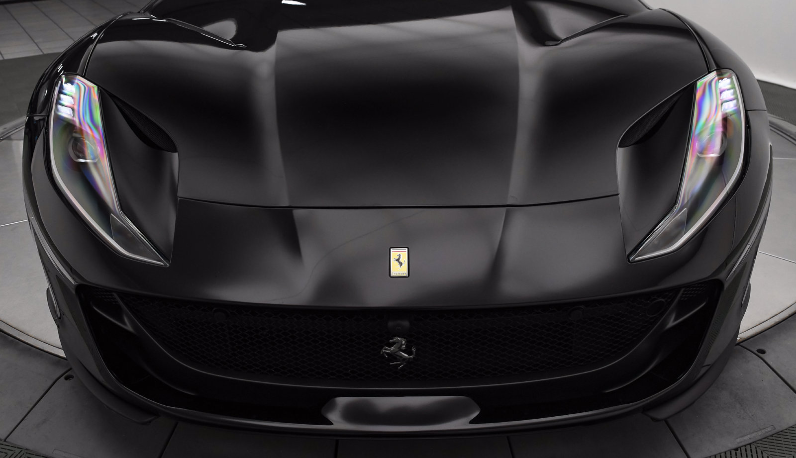Used 2018 Ferrari 812 Superfast RWD image 52