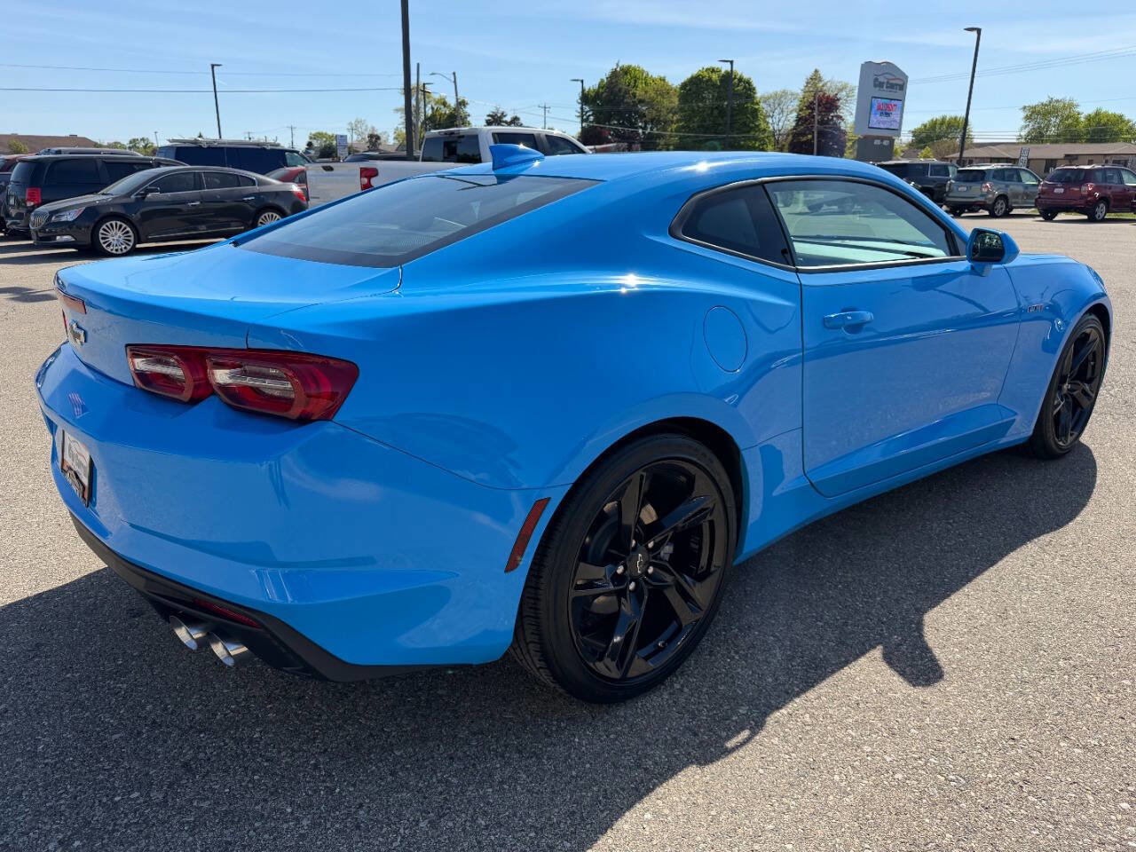 Used 2022 Chevrolet Camaro LT w/ Technology Package RWD image 6