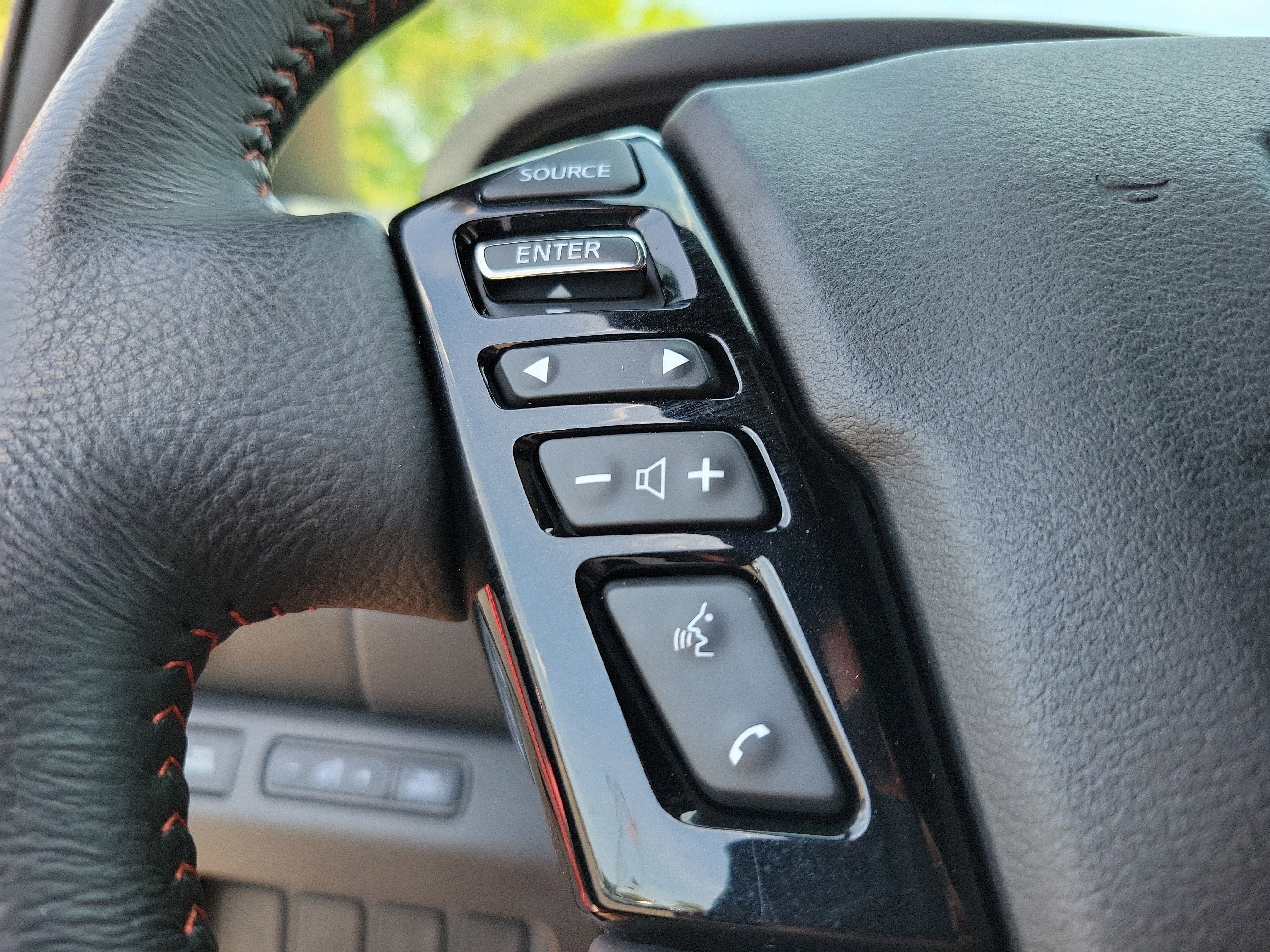 Used 2024 Nissan Frontier Pro-X w/ Tow Package image 17