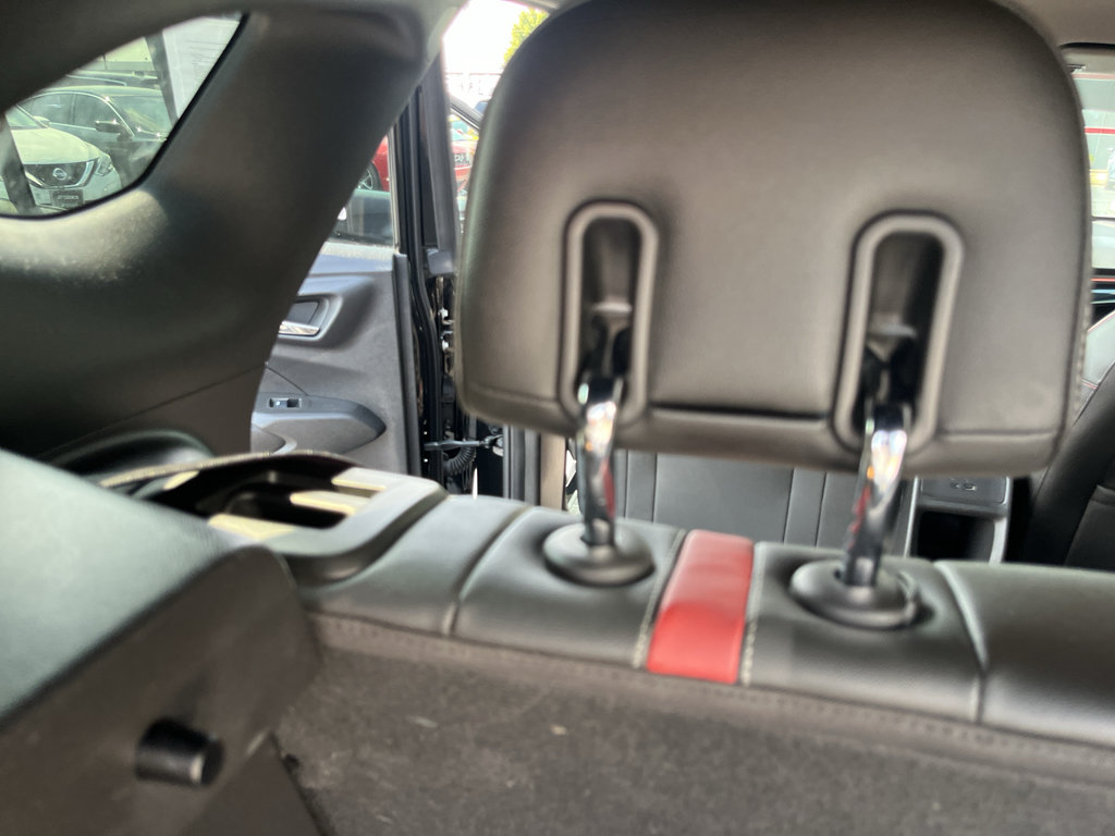 Used 2025 Chevrolet Trax RS FWD image 37