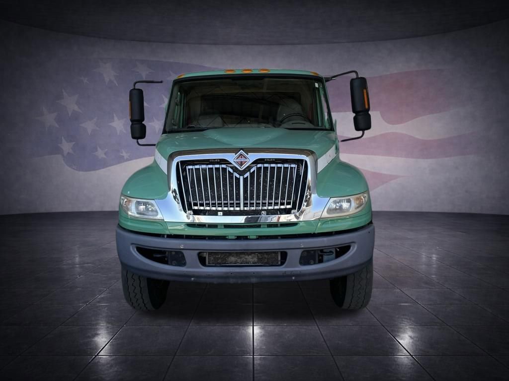 Used 2018 Chevrolet Express 2500 w/ Driver Convenience Package RWD image 8