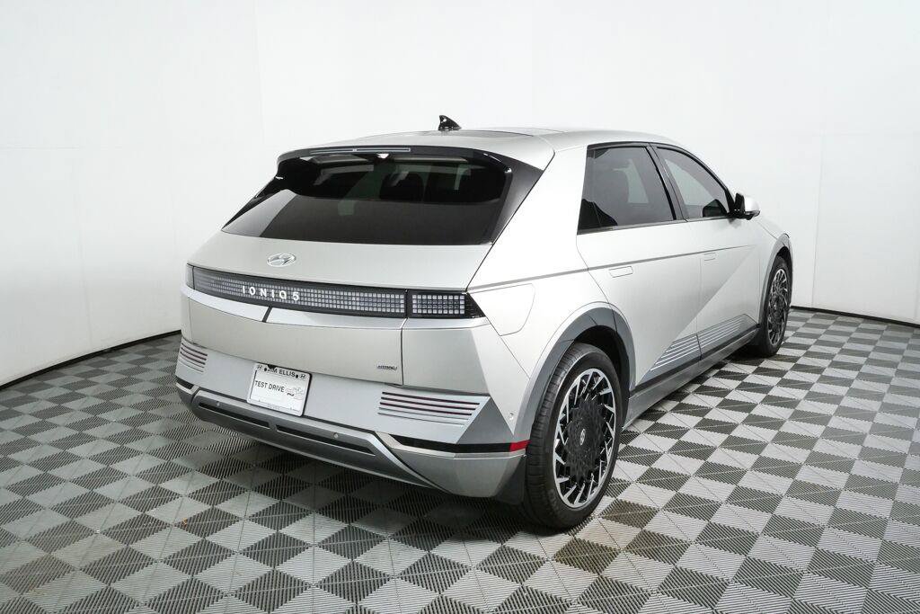 Used 2023 Hyundai Ioniq 5 Limited AWD/4WD image 3