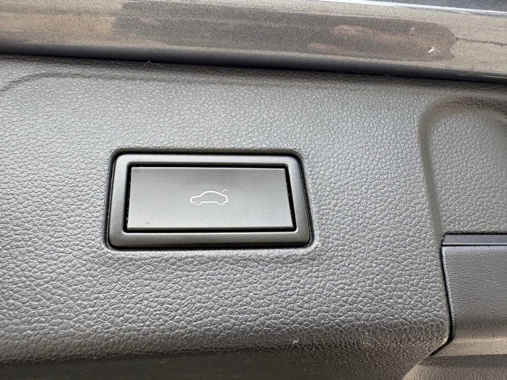 Used 2019 Volkswagen Atlas SE FWD image 29