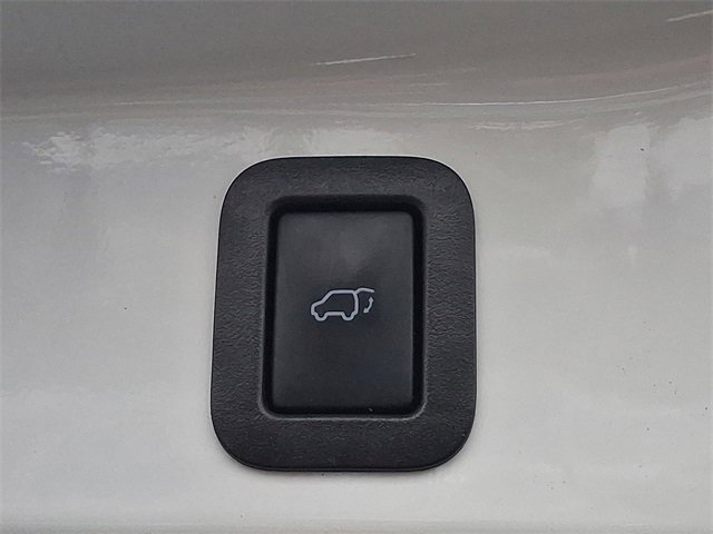 Used 2019 Toyota Highlander XLE image 28