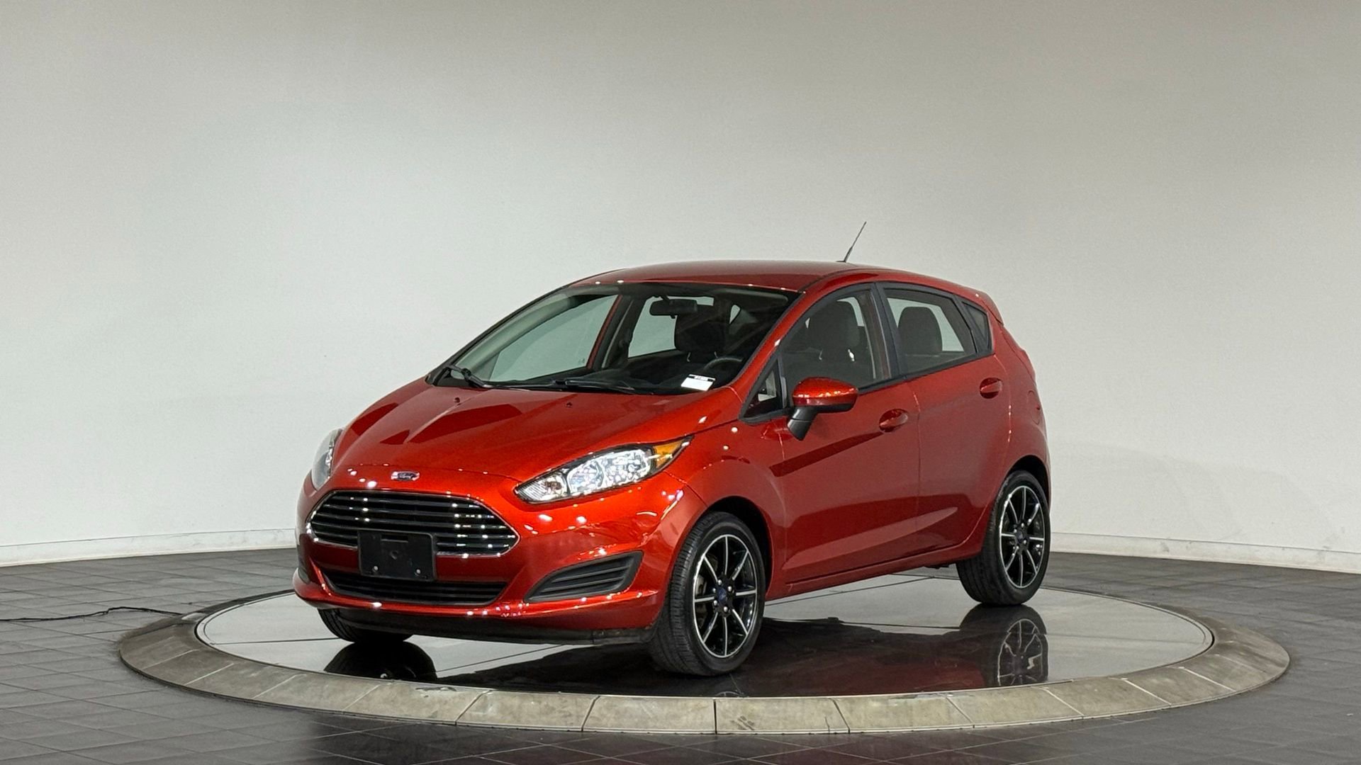 Used 2018 Ford Fiesta SE image 5