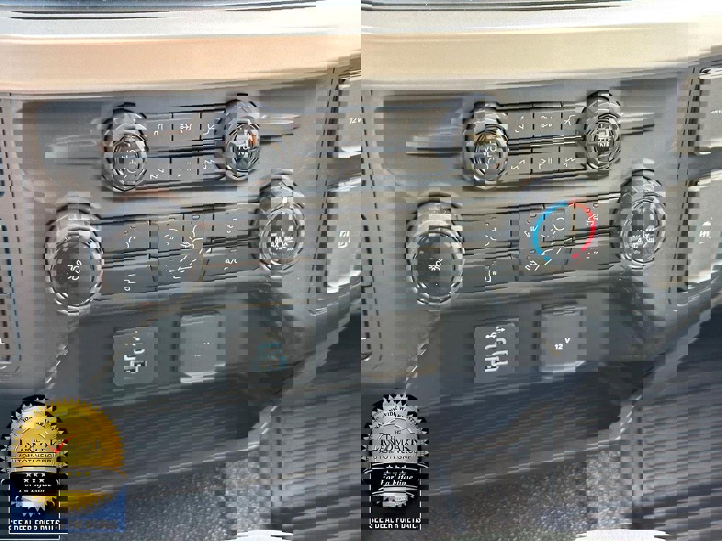 Used 2023 Ford F550 4x4 Regular Cab Super Duty image 15