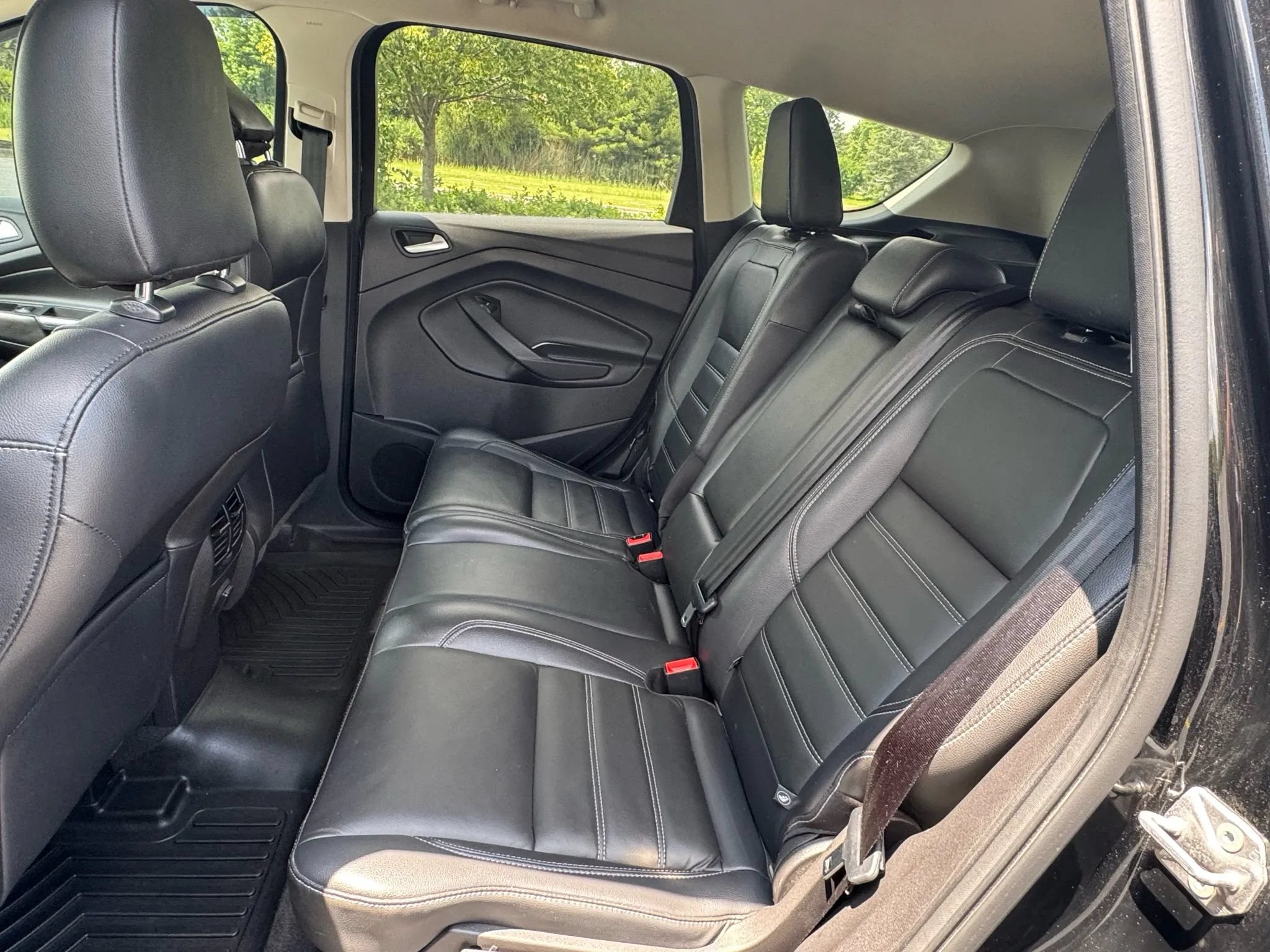 Used 2018 Ford Escape SEL AWD/4WD image 9