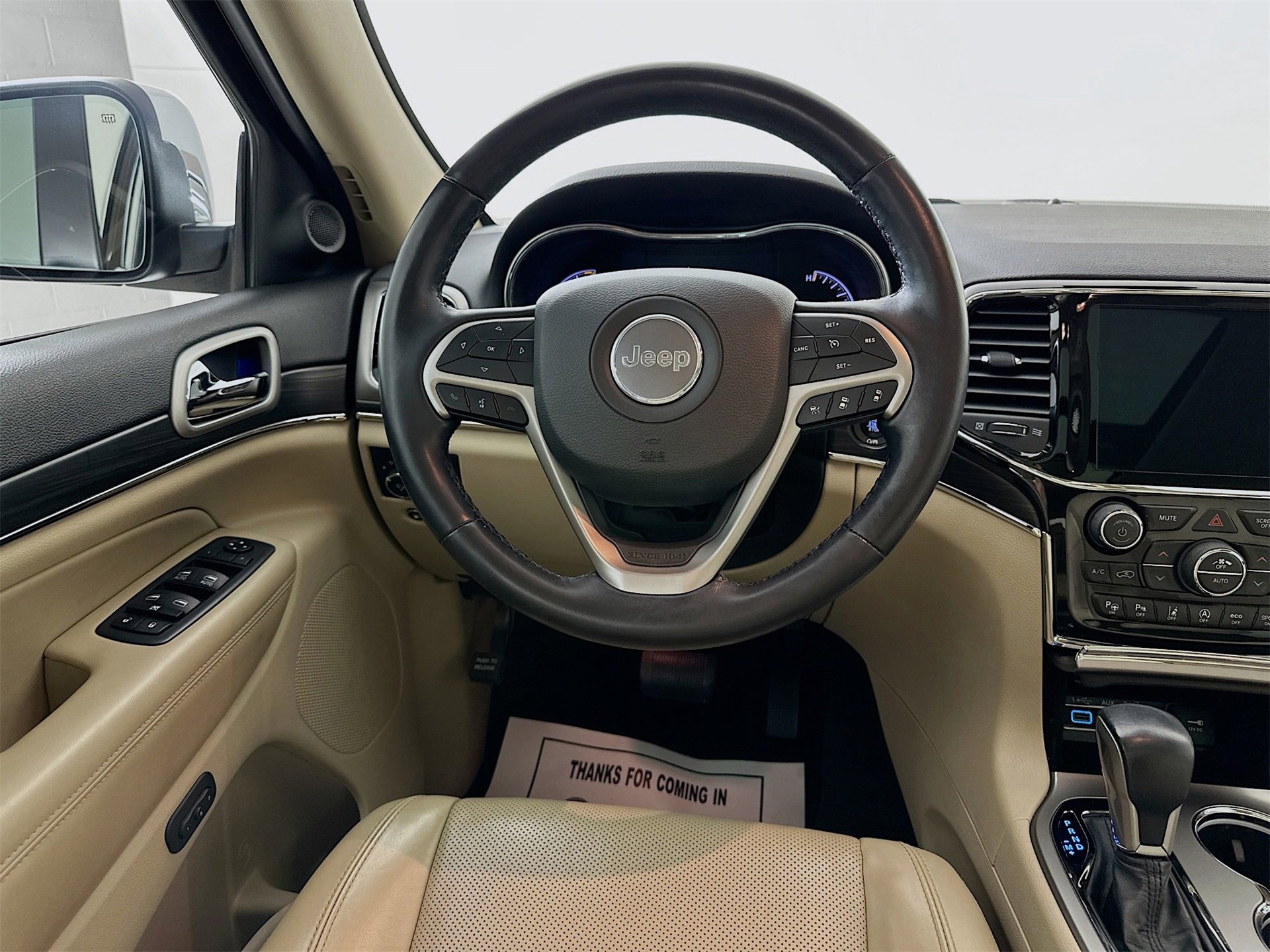 Used 2020 Jeep Grand Cherokee Limited w/ Luxury Group II image 24