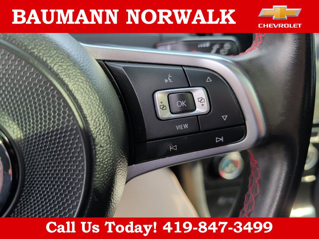 Used 2021 Volkswagen GTI SE FWD image 20