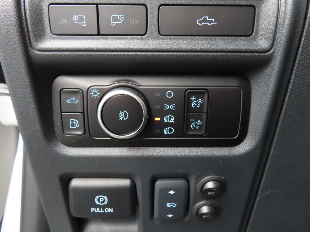 Used 2023 Ford F150 Platinum w/ FX4 Off-Road Package AWD/4WD image 65
