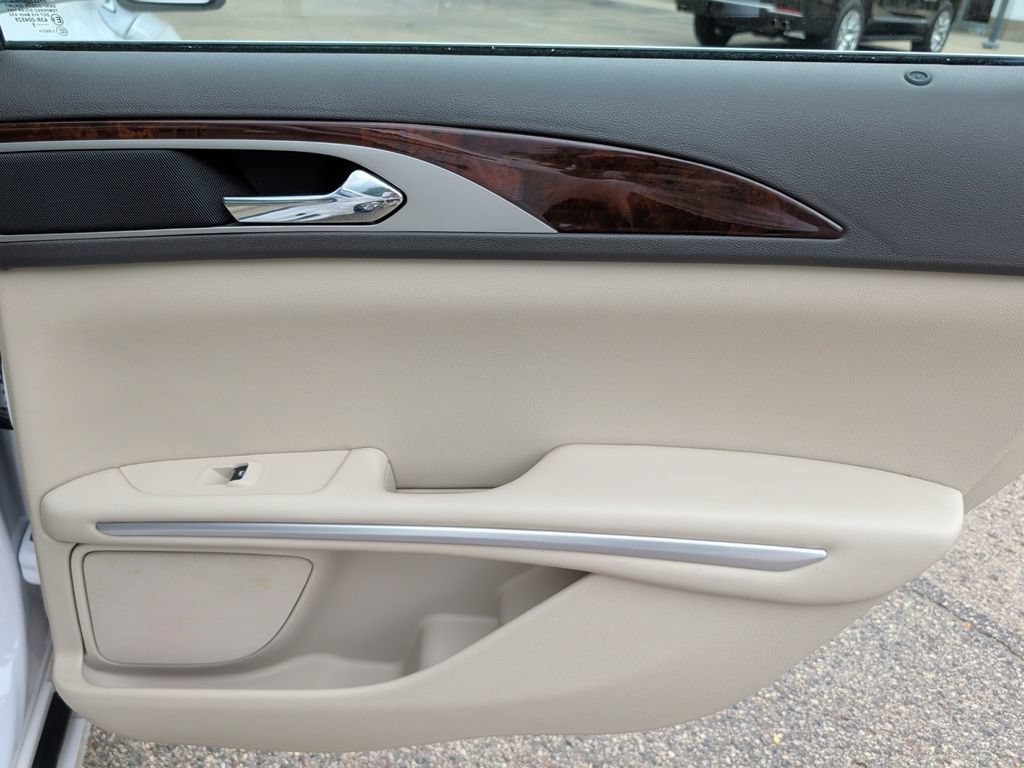 Used 2016 Lincoln MKZ w/ Equipment Group 300A Reserve FWD image 34