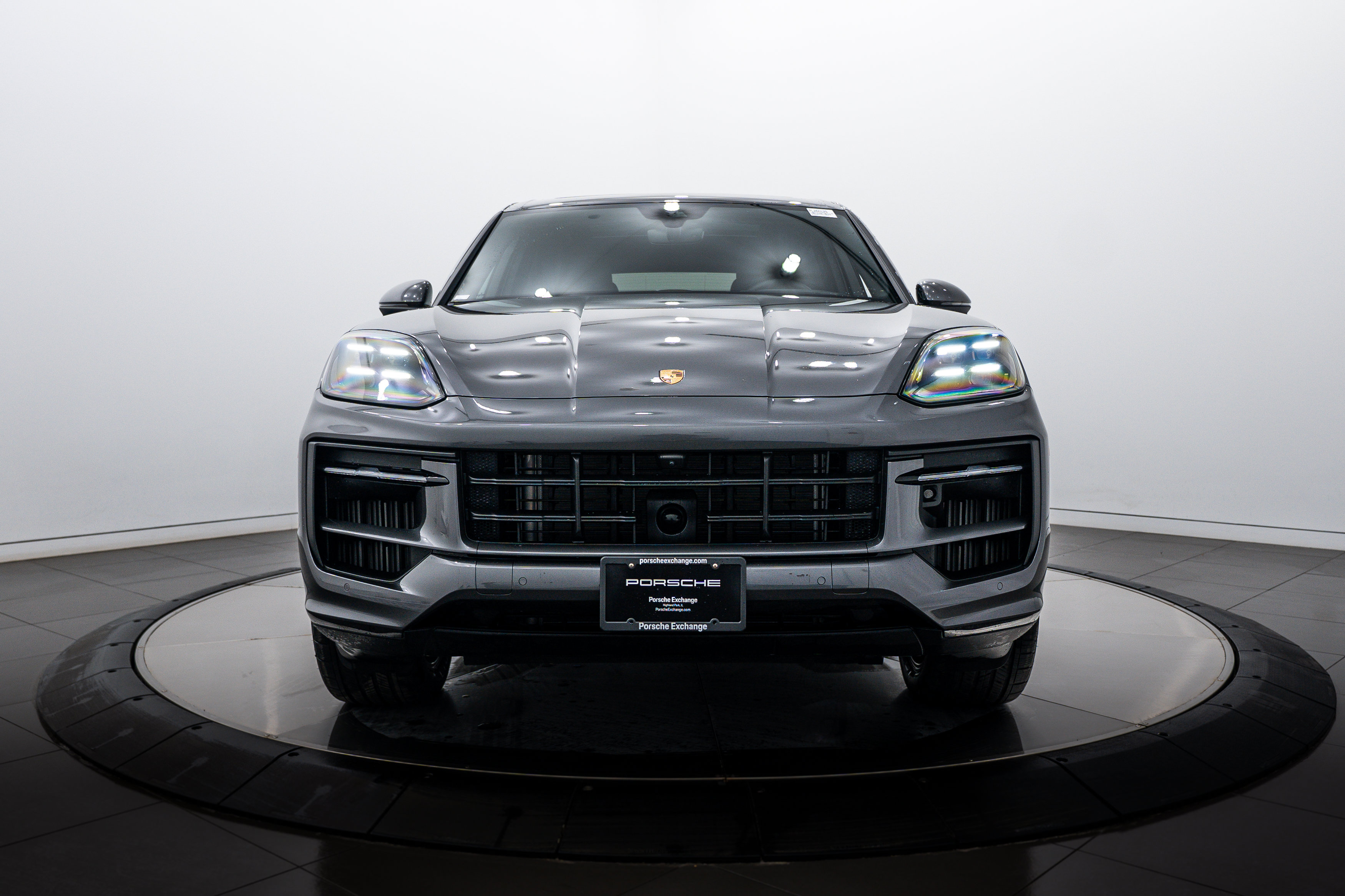 Certified 2026 Porsche Cayenne AWD/4WD image 10