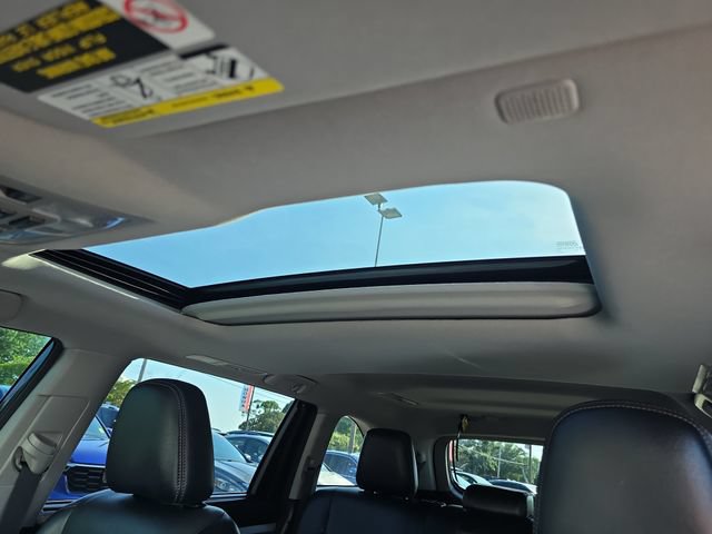 Used 2018 Toyota Highlander FWD V6 image 28