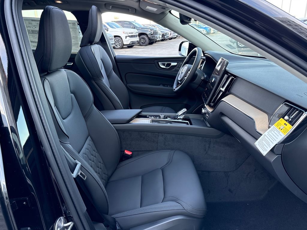 New 2026 Volvo XC60 T8 Core image 11