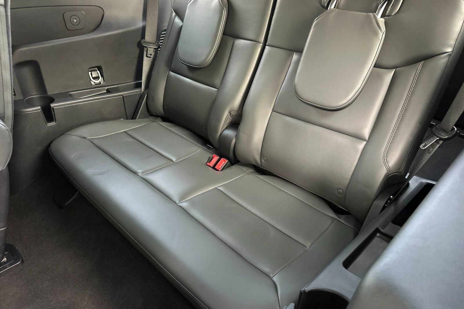 New 2025 Ford Explorer Active w/ Active Comfort Package RWD image 19