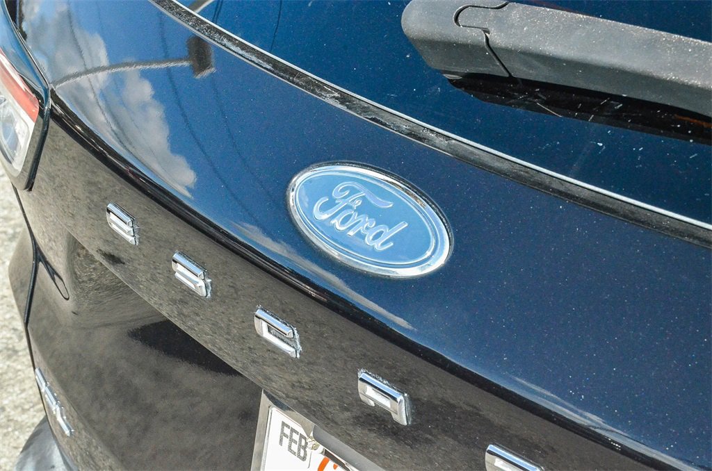 Used 2020 Ford Escape SEL image 8