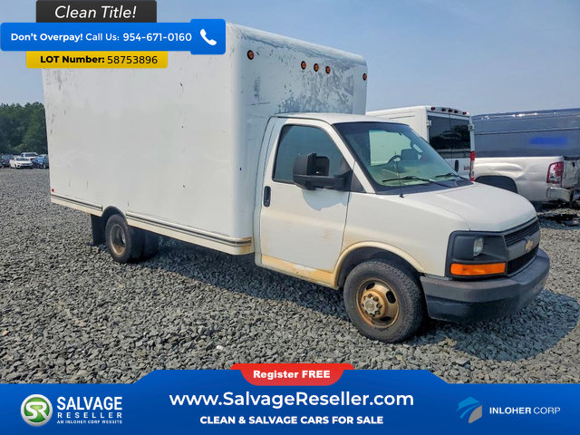 Used 2018 Chevrolet Express 3500 w/ Driver Convenience Package RWD image 5