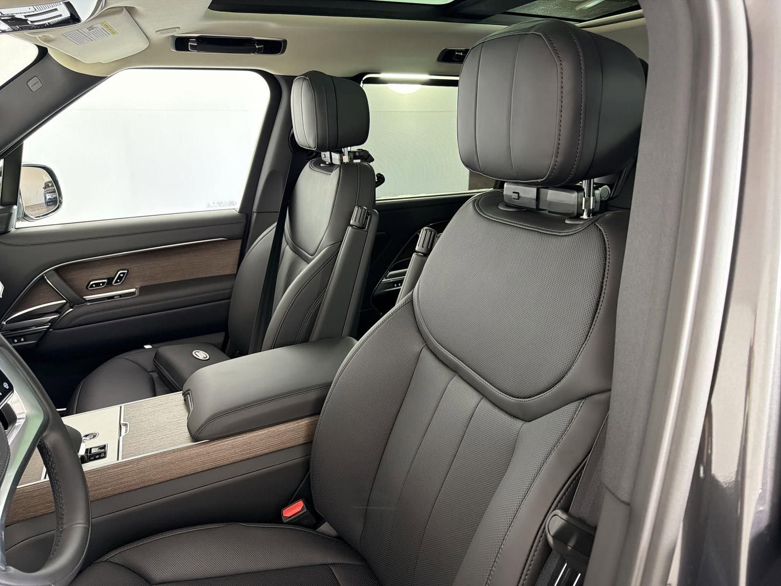 New 2026 Land Rover Range Rover Long Wheelbase SE image 25