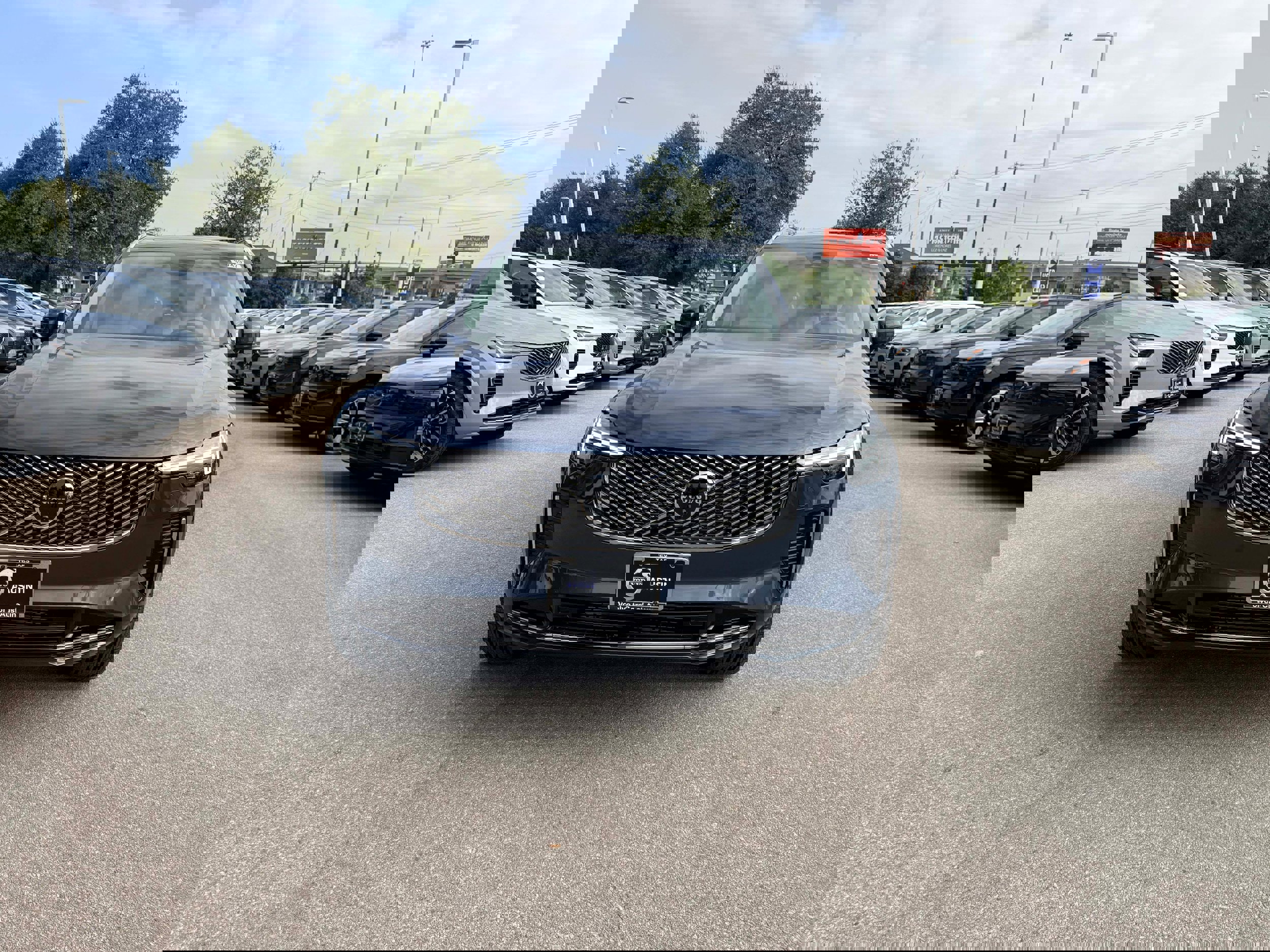 New 2026 Volvo XC90 B6 Ultra w/ Protection Package image 9