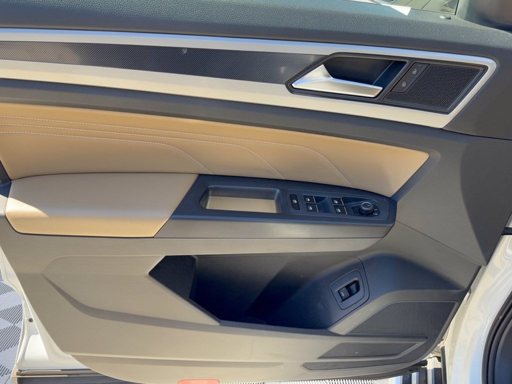 Used 2021 Volkswagen Atlas Cross Sport SEL FWD image 14