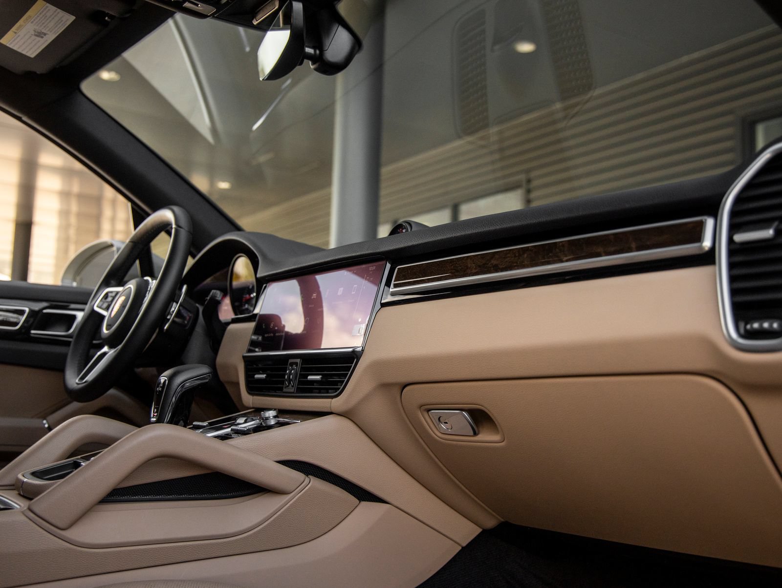 Certified 2023 Porsche Cayenne AWD/4WD image 47