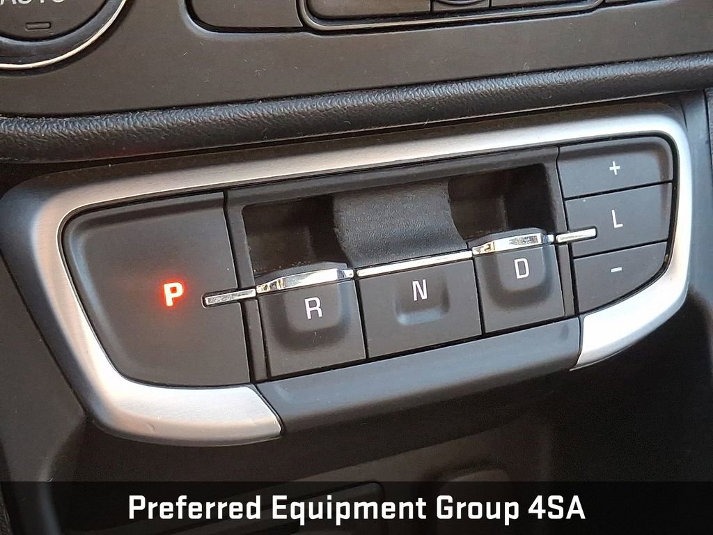 Used 2024 GMC Terrain SLT image 14